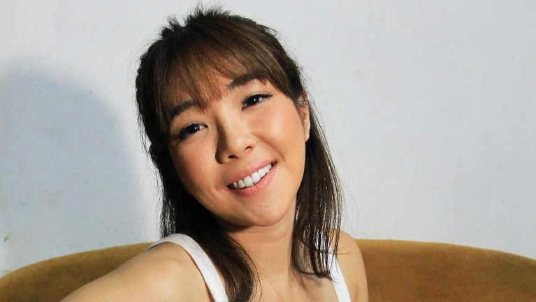 Bentuk tubuh Gisella Anastasia didapat dengan cara olahraga teratur dan diet sehat.