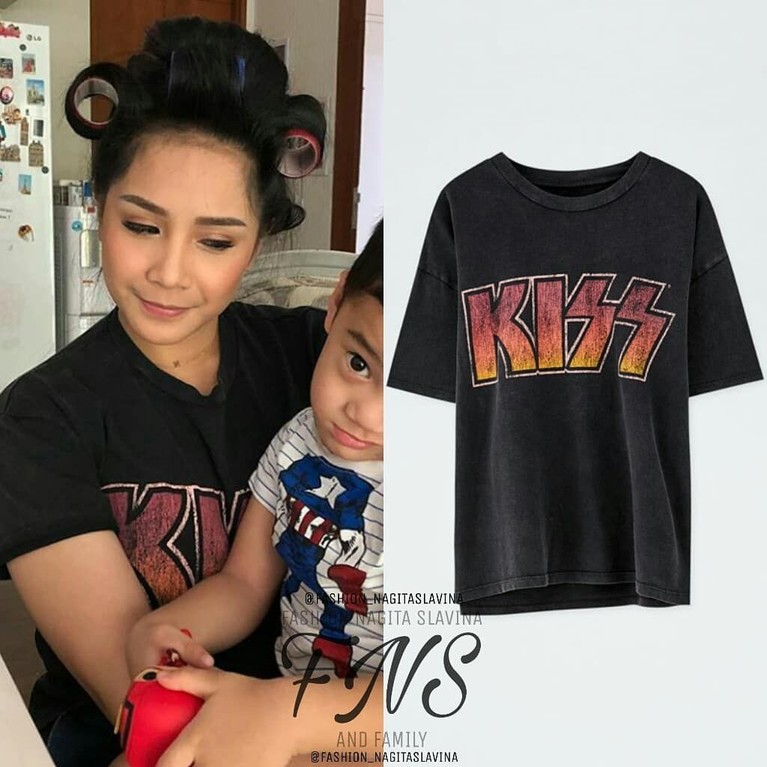 Kerap tampil dengan barang mewah, siapa sangka Nagita Slavina juga bisa tampil mengenakan kaus dengan harga yang ramah kantong.