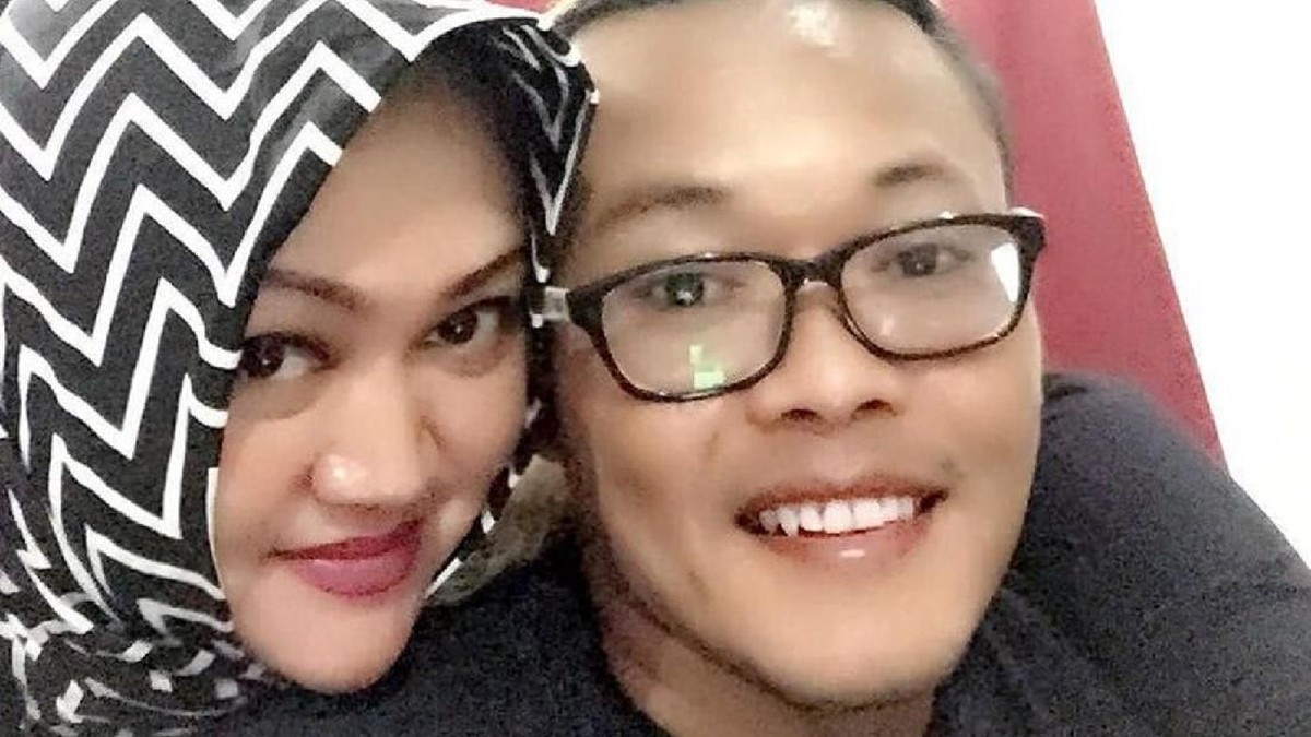 Mantan istri Sule&comma; Lina meninggal dunia&period; Insertlive sajikan balutan kenangan indah Sule dan Lina dalam rangkaian foto&period;