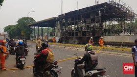 Kebakaran Gerbang Tol Pejompongan Diduga dari Korsleting AC