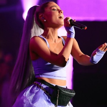 MTV VMA 2018, Ariana Grande Pakai Karya Desainer Indonesia