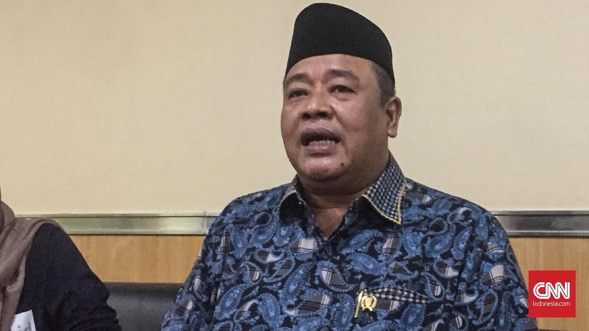 PSI Sentil Gunrom: Komentar Miring Sejak Jokowi Cabut Kenikmatan PDIP