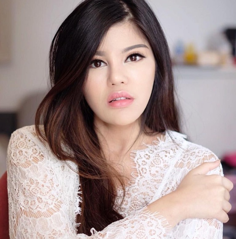 Potret Cantik Dita Soedarjo, Calon Istri Denny Sumargo Calon istri Denny Sumargo, Dita Soedarjo, mulai dikenal masyarakat karena parasnya yang cantik. Berikut beberapa potret dirinya.