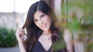 img-title Putri Soetikno Soedarjo, Si Cantik Sosialita yang Jenguk Ayah di Rutan KPK
