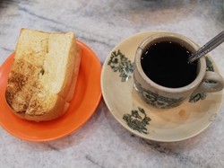 Ada Sejak Puluhan Tahun, Ini 5 Kedai Kopi Susu Legendaris di Indonesia