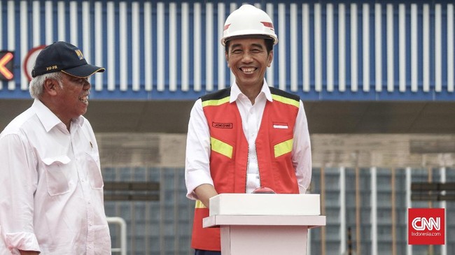 Tol Sragen-Ngawi sepanjang 50,8 km dengan tarif Rp1.000 per km rencananya akan diresmikan Jokowi dan beroperasi mulai pekan ini.