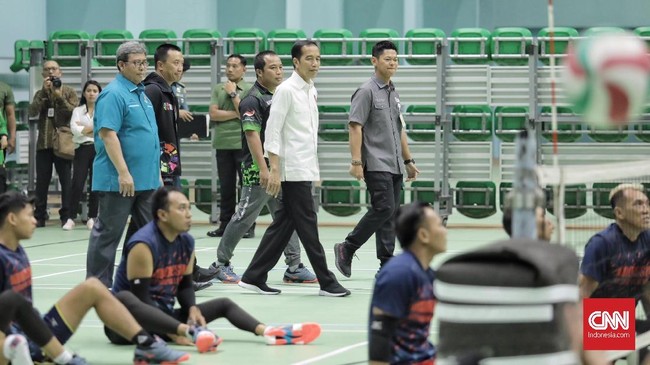 Presiden Jokowi menegaskan tak ada perbedaan jumlah bonus yang bakal diterima atlet Indonesia peraih medali di Asian Para Games 2018 dengan Asian Games 2018.