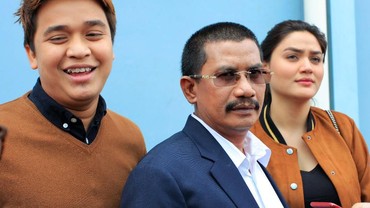 img-title Billy Sebut Pernikahan Hilda dan Kris Hanya Main-Main