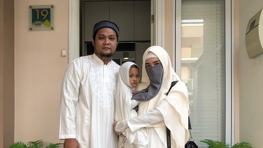 Virgoun dan keluarga