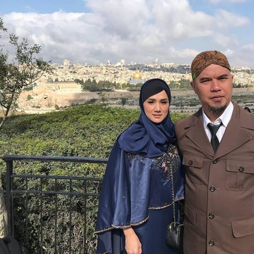 Isu Cerai, Ini Potret Kebersamaan Mulan Jameela dan Ahmad Dhani