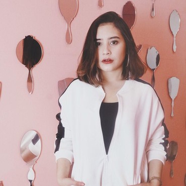 Lirik Kamu Pantas (OST Matt & Mou) - Prilly Latuconsina