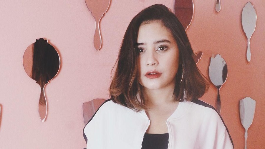 Lirik Kamu Pantas (OST Matt & Mou) - Prilly Latuconsina Berikut lirik lagu Kamu Pantas (OST Matt & Mou) milik Prilly Latuconsina.