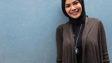 Dulu Seksi, Nikita Mirzani dan 5 Artis Ini Sekarang Berhijab