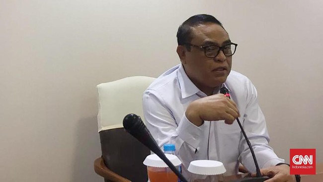 MenpanRB mengatakan bukan hanya gaji perangkat desa saja yang akan disetarakan dengan ASN golongan IIa, termasuk pula rencana di dalamnya soal tunjangan.