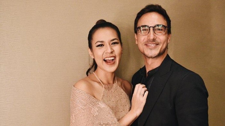 Proyek Pertama 2019, Raisa Jadi Tukang Cukur Hamish Daud Penyanyi Raisa Andriana mengisi awal tahun dengan proyek pertamanya. Bukan bernyanyi, Raisa kali ini menjadi tukang cukur untuk sang suami, Hamish Daud.