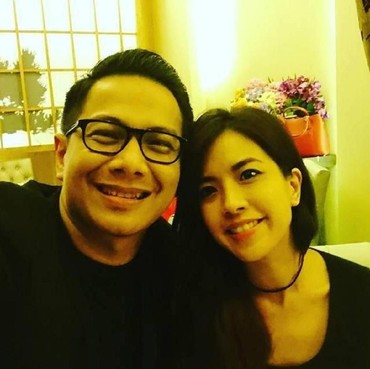 Delon & Yeslin Wang Resmi Bercerai