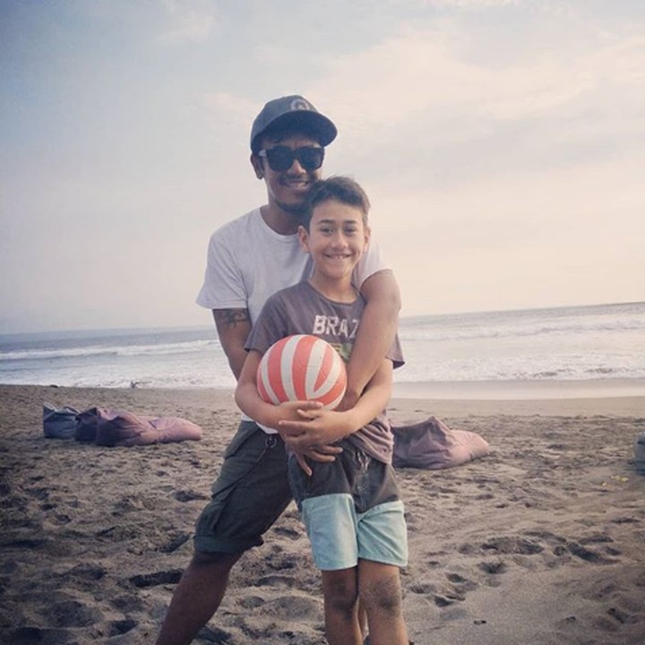 <p>Aray Daulay bahkan menciptakan lagu 'Good Man' untuk kedua anaknya, termasuk Dylan. (Foto: Instagram @araydaulay)</p>