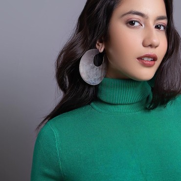 Pevita Pearce Kepergok Jalan Bareng Ariel NOAH Lagi