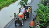 FOTO: Salam Perpisahan Vietnam untuk Presiden Tran Dai Quang Vietnam menggelar upacara emosional untuk mengantar Presiden Tran Dai Quang ke tempat peristirahatan terakhirnya di Hanoi.