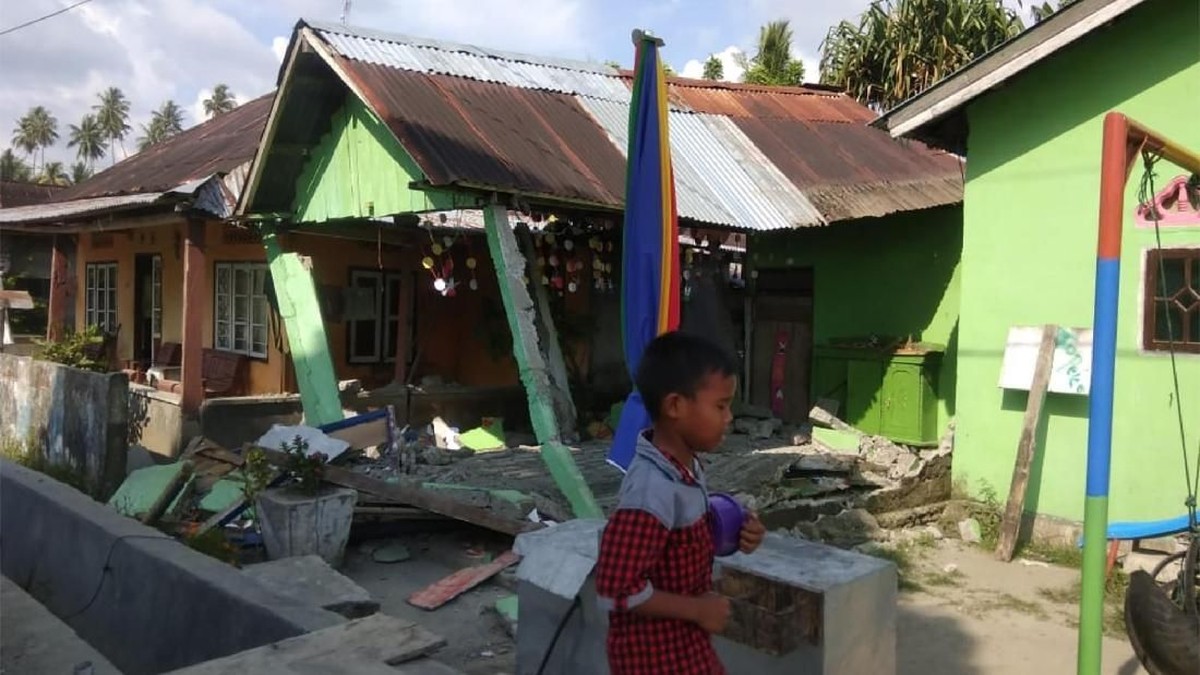 FOTO: Palu dan Donggala Porak Poranda Akibat Gempa 7,4 SR