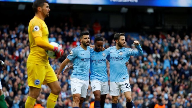 Manchester City berhasil unggul tipis atas tamunya Brighton & Hove Albion di babak pertama di Stadion Etihad dalam laga Liga Primer Inggris.