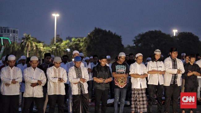 Lima orang penganut agama Muslim di Sumatera Barat memutuskan untuk kembali menganut Islam usai didatangi tim dari MUI setempat.