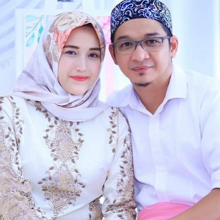 <p>Meski sudah 7 tahun menikah dan dikaruniai 4 anak, Pasha dan Adel masih tetap romantis lho. (Foto: Instagram/pashaungu_vm)</p>