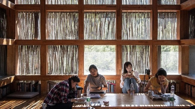 Sejumlah aktivis muda Marxisme di China yang mengkritik kebijakan pemerintah soal buruh satu-persatu hilang. Diduga mereka sengaja dibungkam pemerintah.