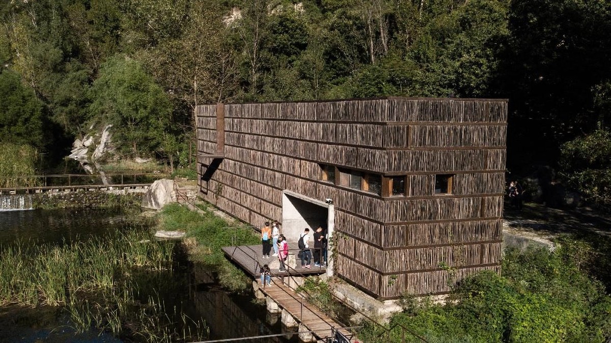 FOTO: Hangatnya Perpustakaan Kayu di Jepang