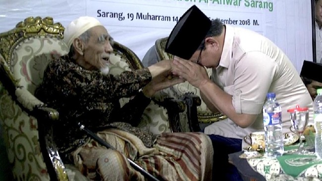 Wakil Ketua BPN Prabowo Subianto-Sandiaga Uno, Mardani Ali Sera, menganggap Mbah Moen agar Prabowo saat mendoakan Jokowi bukan tidak disengaja.