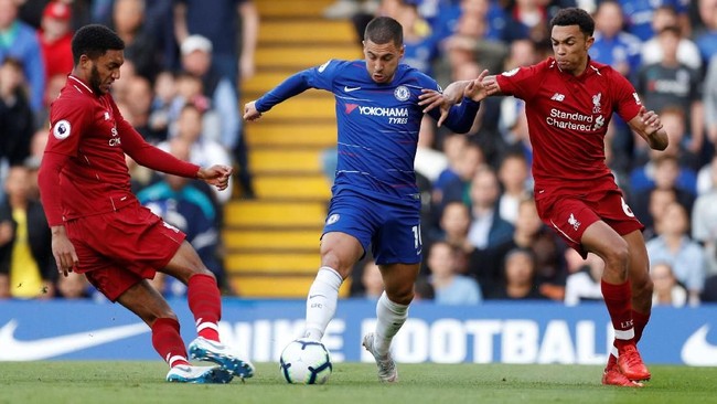 Chelsea unggul 1-0 atas Liverpool di babak pertama pertandingan pekan ketujuh Liga Primer Inggris 2018/2019 di Stadion Stamford Bridge, Sabtu (29/9).