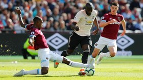 Dikalahkan West Ham, Mourinho Sebut Issa Diop Monster