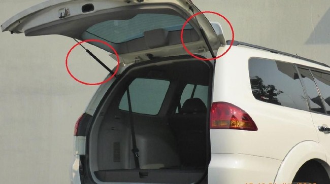 Masalahnya sama, suspensi pintu belakang berpotensi berkarat, kini lebih dari 77 ribu unit yang terlibat.