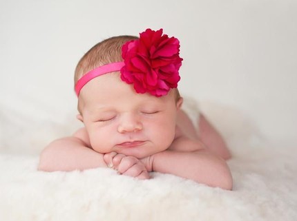 30 Nama Bayi Perempuan Bermakna Harta
