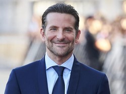 Bradley Cooper dan Jennifer Garner Asyik Berduaan di Pantai, Pacaran?