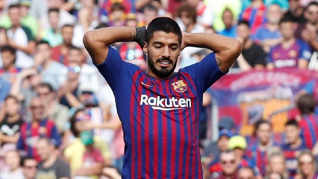 Luis Suarez berharap Barcelona melepas ketergantungan pada sosok Lionel Messi untuk meraih kemenangan di setiap pertandingan.