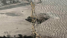Jembatan Kuning, 'Warisan' SBY yang Kini Tergerus Tsunami