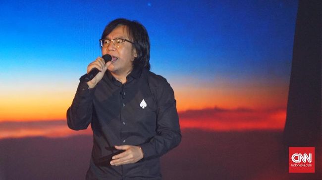 Ari Lasso mengungkapkan mengalami tumor di limpa sehingga membuatnya harus menjalani operasi dan diketahui dirawat di rumah sakit pada Agustus lalu.