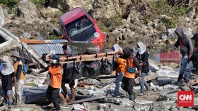 Tim SAR Evakuasi 120 Warga Negara Asing Korban Gempa Sulteng