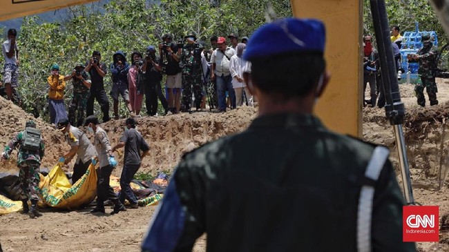 FOTO: Pemakaman Massal Korban Gempa Palu