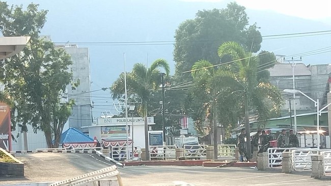 Pihak Transmart Carrefour telah berkoordinasi bersama dengan Komando Resor Militer (Korem) Palu untuk dapat menenangkan aksi penjarahan usai gempa.