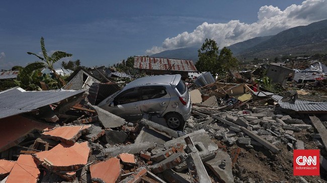Bencana gempa bumi di Lombok dan Palu disebut dapat menghambat pertumbuhan ekonomi tahun ini yang ditargetkan mencapai 5,2 persen.