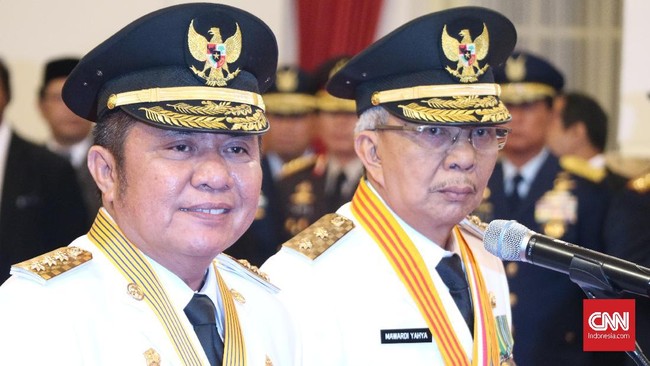 Gubernud dan Wakil Gubernur Sumatera Selatan Herman Deru-Mawardi Yahya dilantik Presiden Joko Widodo di Istana Negara.
