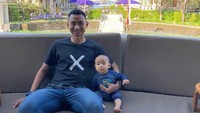 <p>Udah kompak belum gaya ayah dan anak ini? (Foto: Instagram/annisanurramadhani)</p>