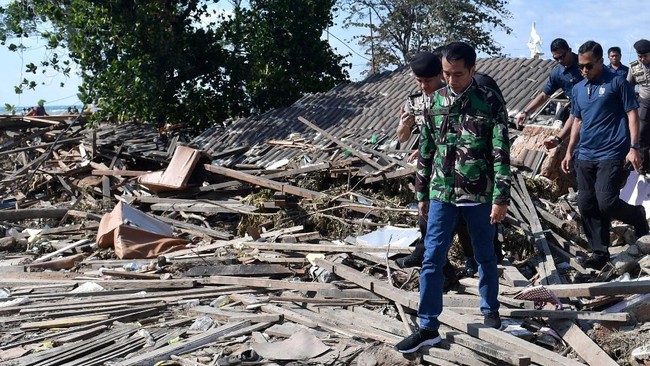 Tim Kampanye Nasional Jokowi-Ma'ruf tak akan berkampanye di Sulawesi Tengah yang terdampak gempa dan tsunami hingga situasi berangsur membaik.