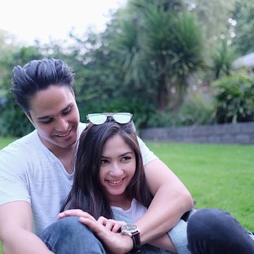 Bali dan Alkohol Jadi Cara Mischa Chandrawinata Lupakan Jessica Mila