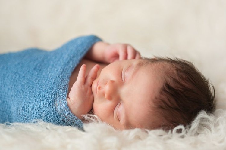 11 Nama Bayi Laki-laki yang Lahir di Bulan Oktober Apakah hari perkiraan lahir anak bunda pada bulan Oktober? Jika iya, tengok 11 nama bayi laki-laki yang lahir bulan Oktober. Siapa tahu bisa jadi inspirasi.