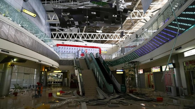 Operasional Bandara Mutiara SIS Al Jufri, Palu, Sulawesi Tengah, mendekati kategori normal pascagempa. Itu tercermin dari lalu lintas 14 penerbangan per hari.