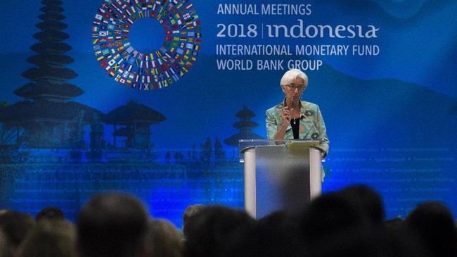 Dana Moneter Internasional (IMF) mengingatkan peningkatan utang pemerintah dan swasta merupakan salah satu ancaman bagi ekonomi global.