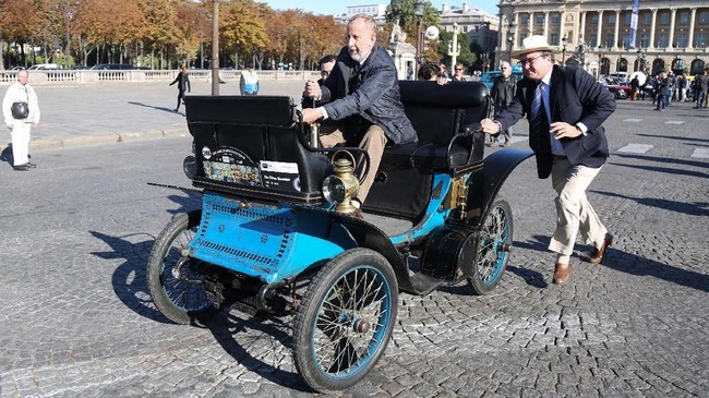 FOTO: Mobil-mobil Klasik Penuh Cerita di Place de la Concorde